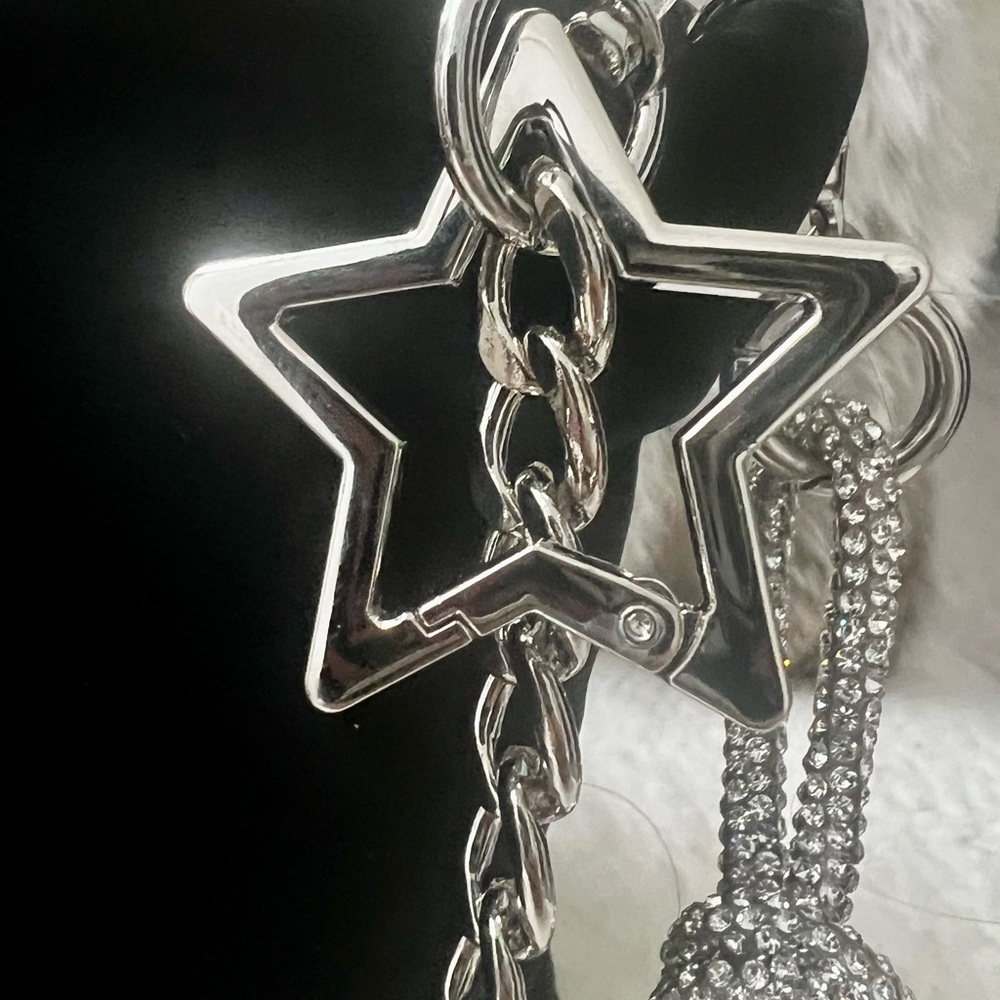 Dior Upcycled Beauty Bag With Removable Straps - Picture 6 of 12